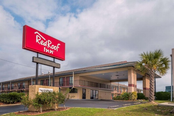 Red Roof Inn Mobile - Midtown image 1