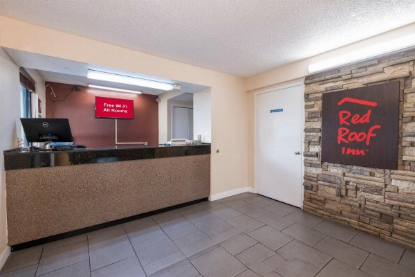 Red Roof Inn Mobile - Midtown image 2