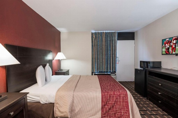 Red Roof Inn Mobile - Midtown image 25