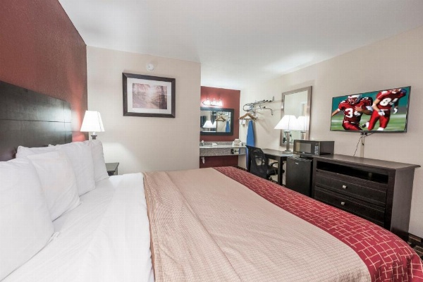 Red Roof Inn Mobile - Midtown image 27
