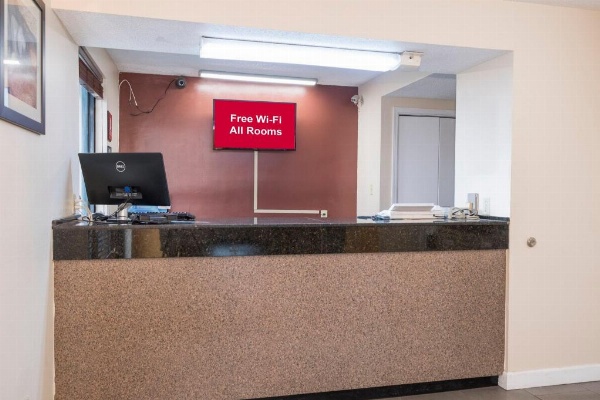 Red Roof Inn Mobile - Midtown image 3